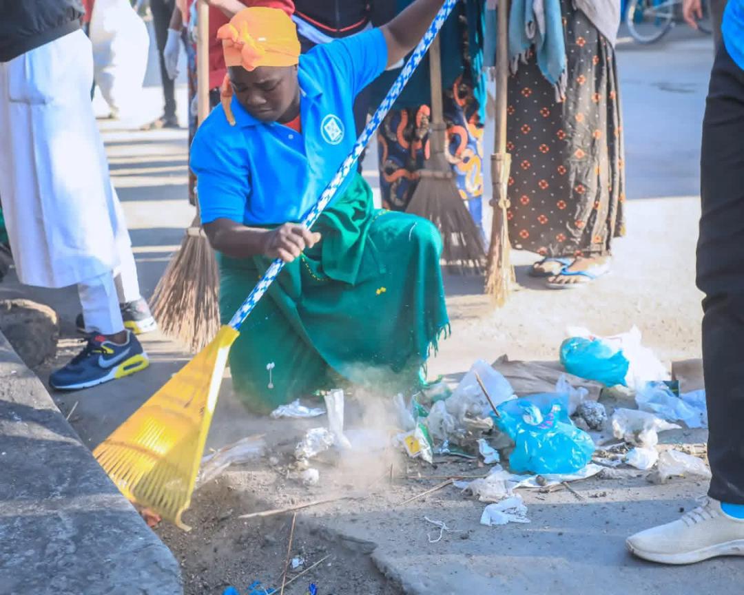 USHIRIKIANO WA JIJI LA DODOMA NA WADAU WAZAA MAFANIKIO KATIKA USAFI WA MAZINGIRA.