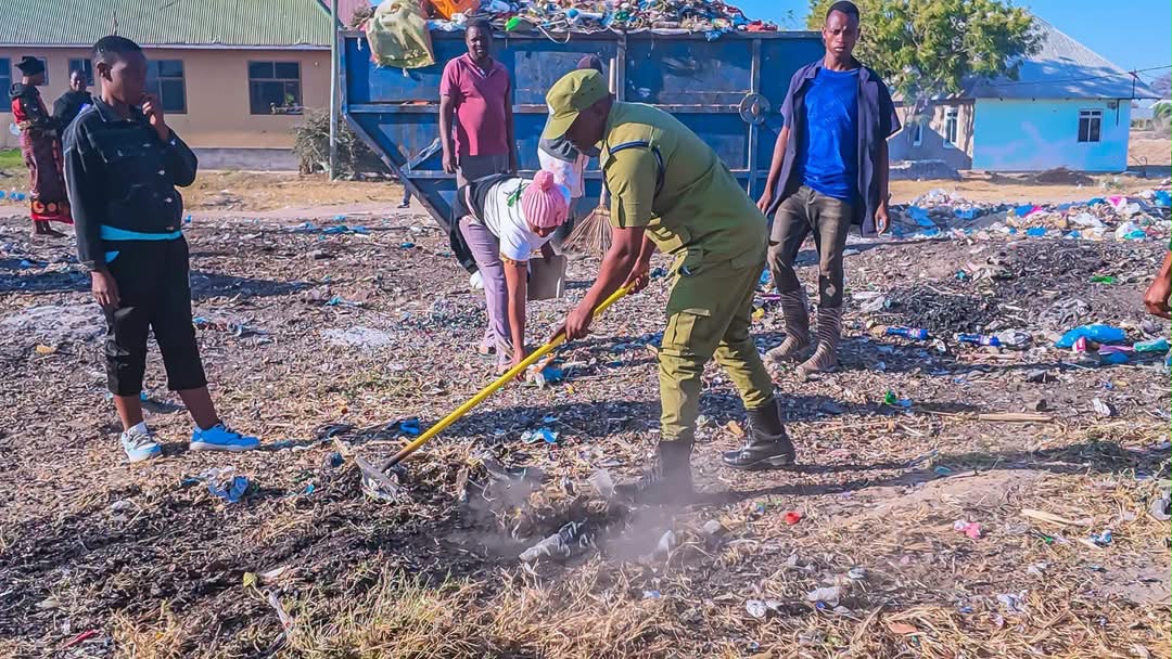 WANANCHI KATA YA MSALATO WATAKIWA KUFANYA USAFI KAMA UTAMADUNI