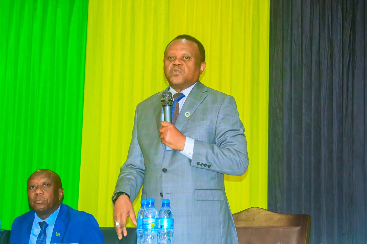 KAMISHNA WA TUME YA UTUMISHI WA UMMA AWAFIKIA WATUMISHI WA JIJI LA DODOMA, ATOA ELIMU YA MASUALA YA KIUTUMISHI